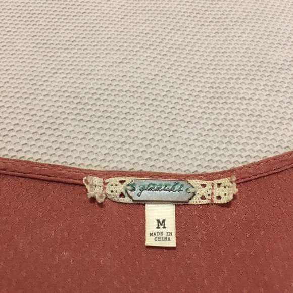 Gimmicks Blouse - Picture 3 of 3